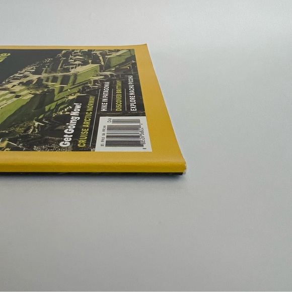 National Geographic Traveler magazine April May 2017 paperback - Picture 11 of 15